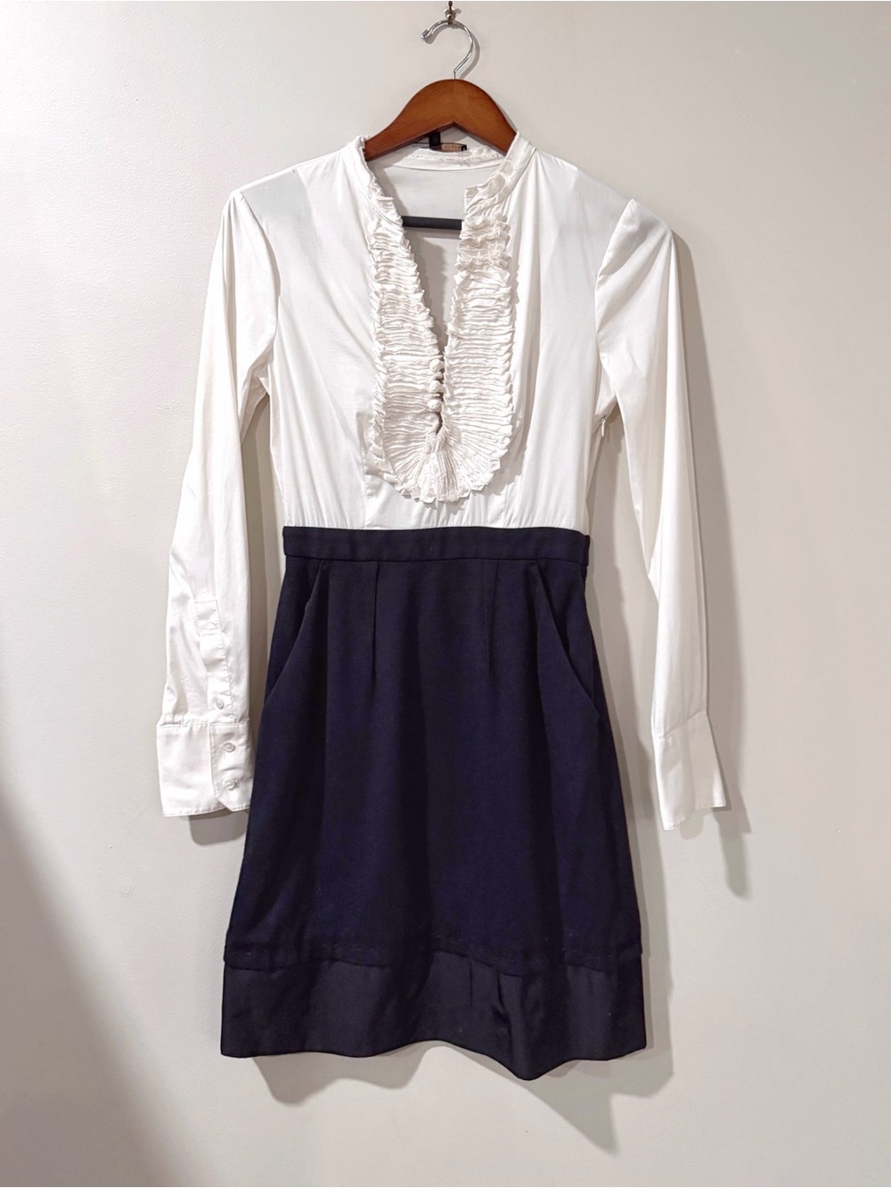 BCBGMAXAZRIA Women 4 Black Ivory Ruffle Mini Dress Cotton Blend Preppy Chic